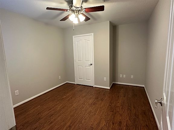 5th image of 11530 Twain Dr #11530
