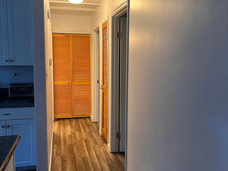 2576 Elwood Ave — Photo 6