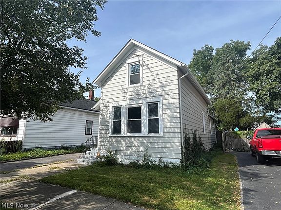 3rd image of 3342 W 48th St