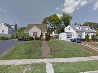 41 Jefferson Rd, Farmingdale, NY 11735