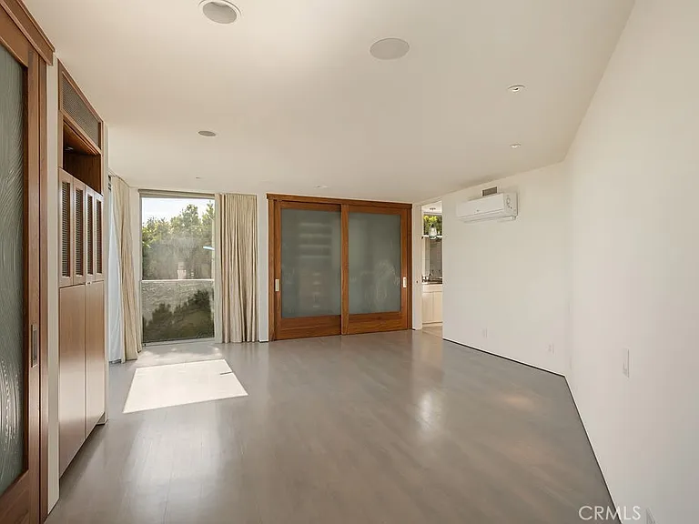 920 Skyline Dr — Photo 38