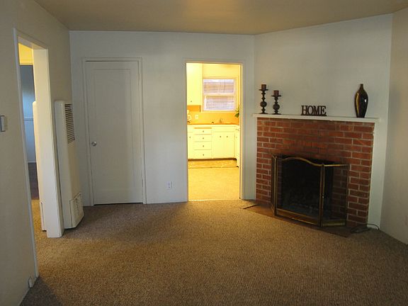 3rd image of 1476 E 8th St APT A