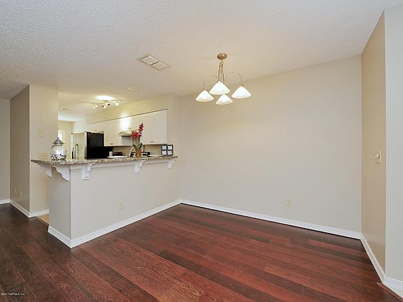 5th image of 338 Sunrise Cir
