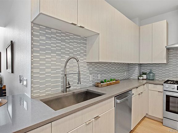 4th image of 1616 S Broadway #313