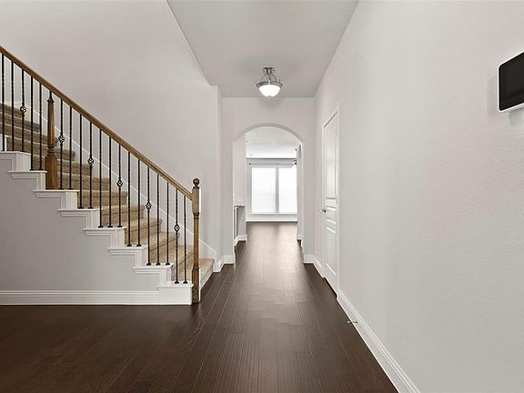 3rd image of 4602 Morning Glory Ln