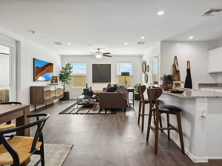 Solana Place at Carlton Commons — Photo 16