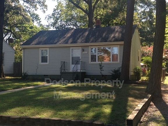 2nd image of 1215 W 47th St