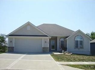 1605 Chisam Rd, Kearney, MO 64060