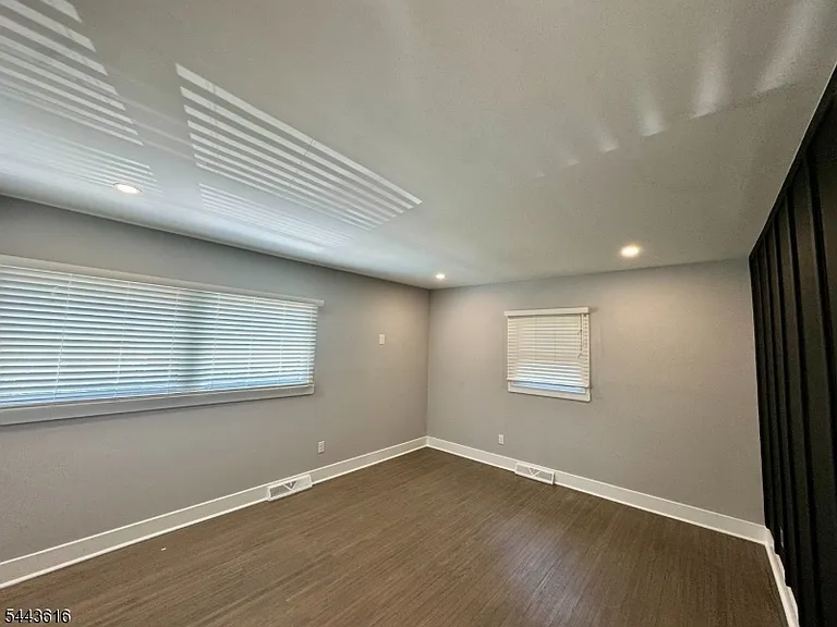 323 Parry Rd — Photo 11