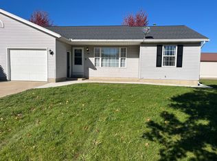 1195 Cranberry Ct, Holland, MI 49423