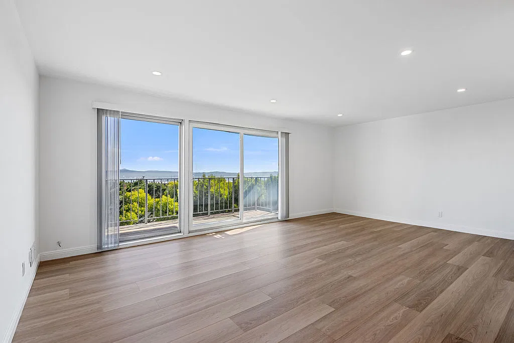1 bed, 690 sqft, $5,750 — Photo 3