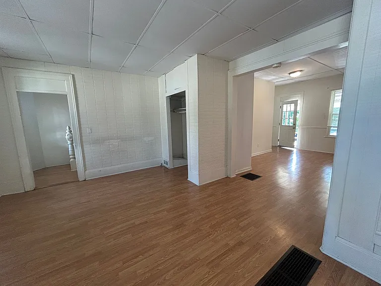 144 N Broad St — Photo 2
