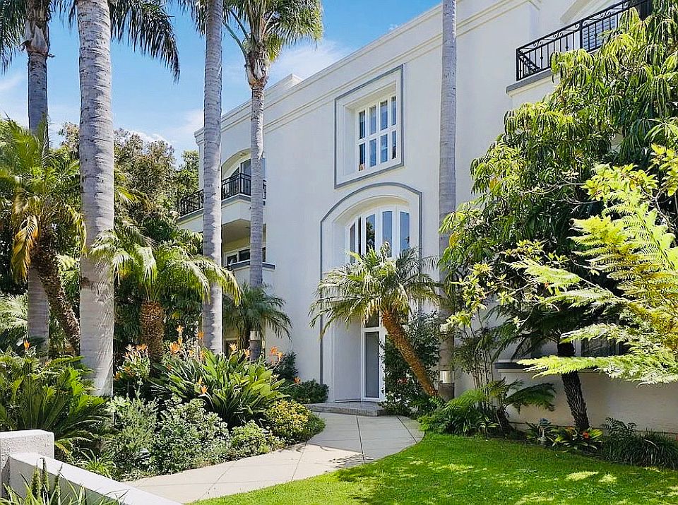 1st image of 446 San Vicente Blvd Unit 107