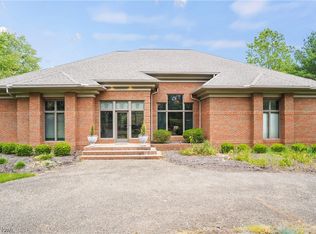 7177 Colonial Hills Dr, Wadsworth, OH 44281