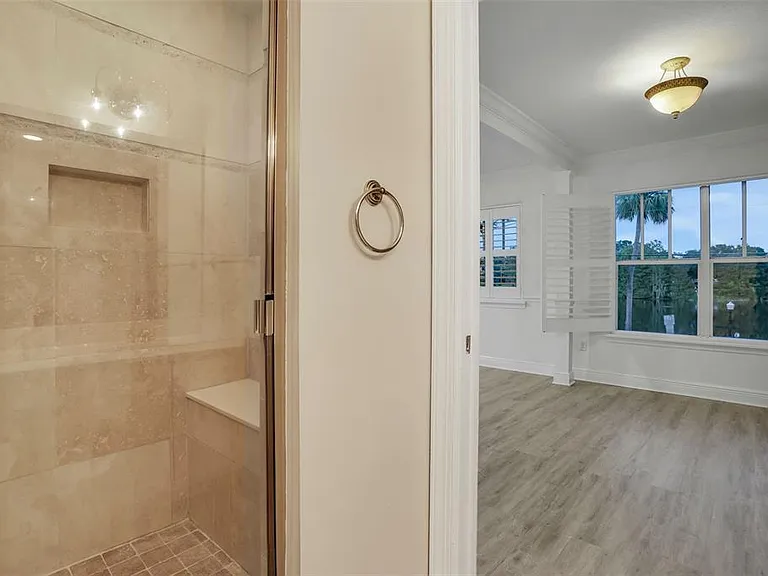 148 S Thornton Ave — Photo 44