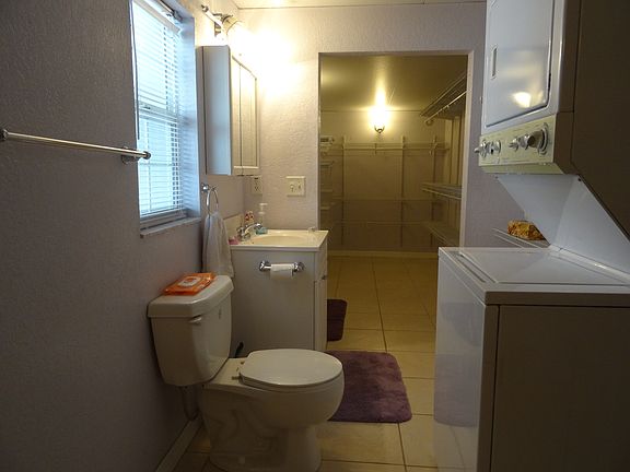 Upstairs 1/w bath, laundry