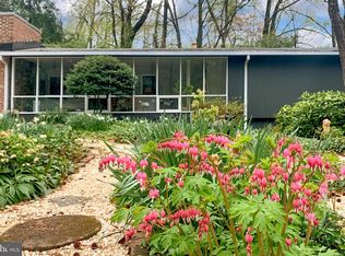 1812 Drury Ln, Alexandria, VA 22307