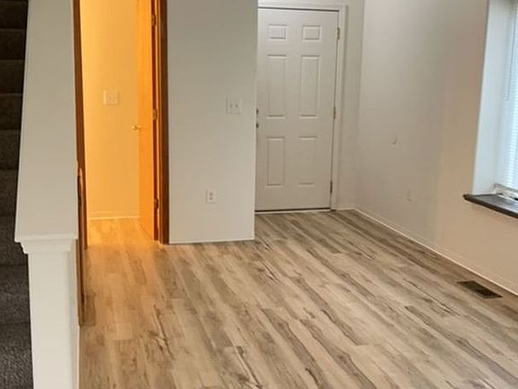 4th image of 1549-1551 Hartell St #1549