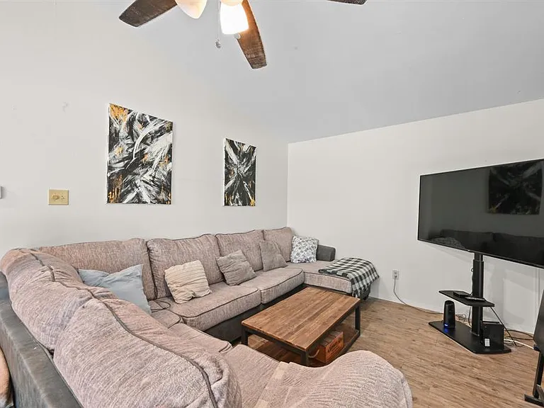 11728 Norwegian Wood Dr — Photo 7