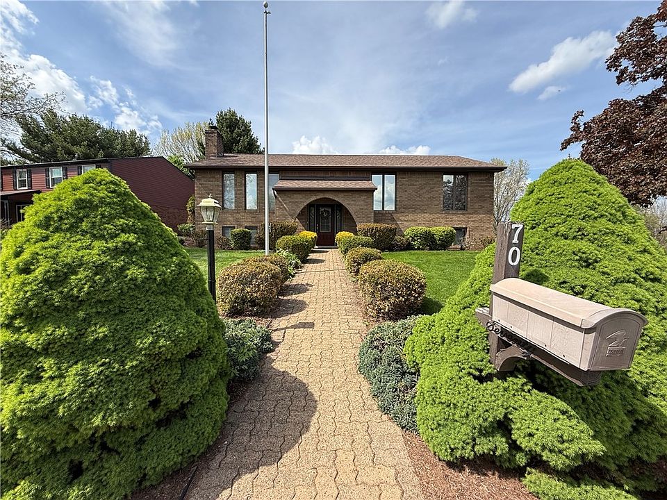 1st image of 70 Green Meadow Ct