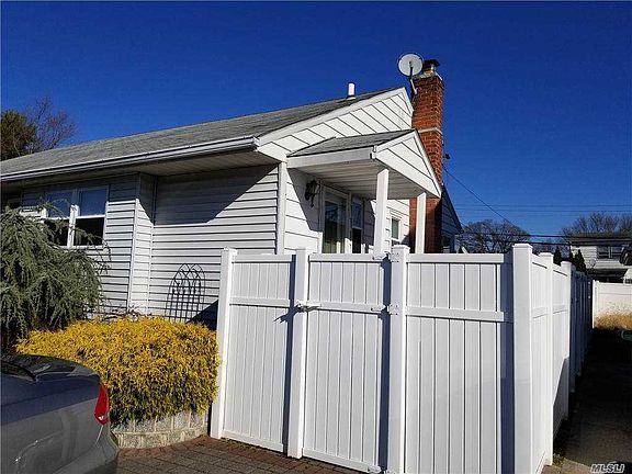 3rd image of 53 Croyden Ln