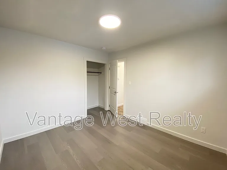 630 Belgo Rd #D — Photo 12