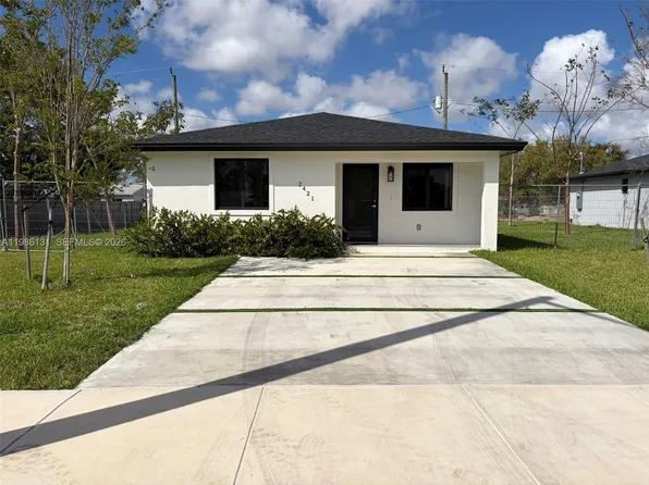 2421 NW 153rd St, Miami Gardens, FL 33054
