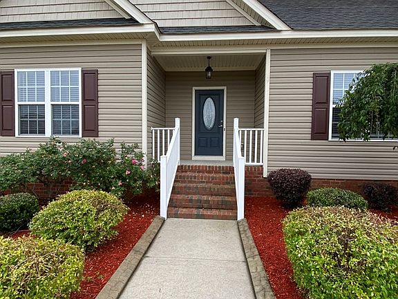 3rd image of 304 Eagles Pointe Dr
