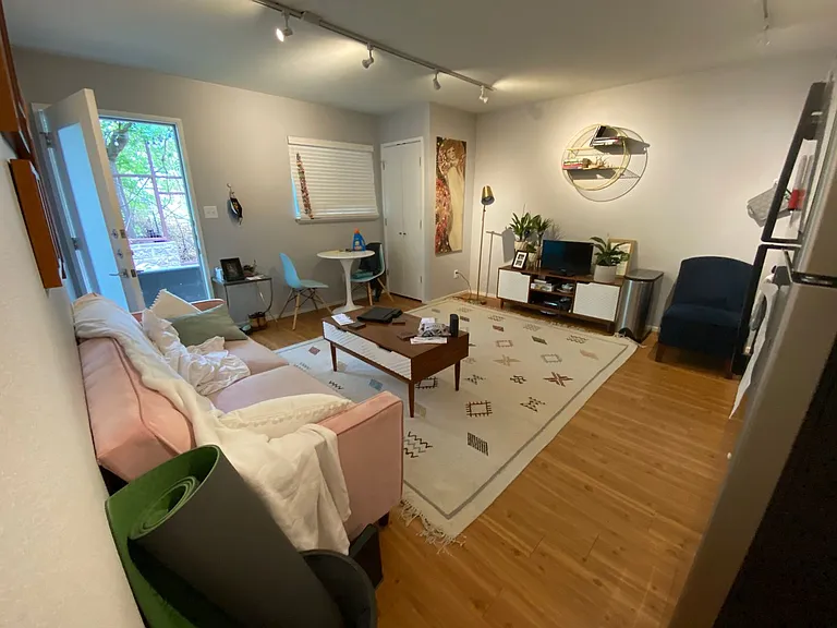 5306 Woodrow Ave — Photo 6