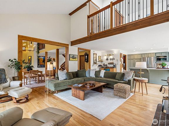 2nd image of 15317 NE Winsor Drive