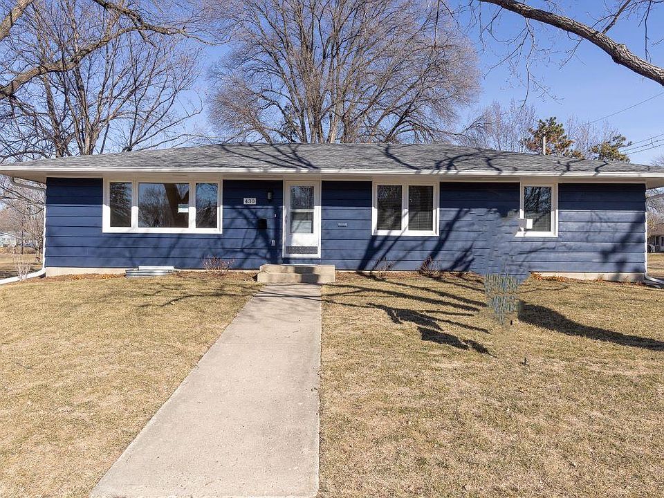 1st image of 430 E 102nd St