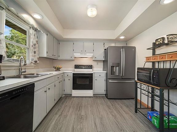 3rd image of 5384 Cape Henry Ave
