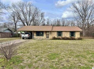 704 Oak St, Oak Grove, LA 71263