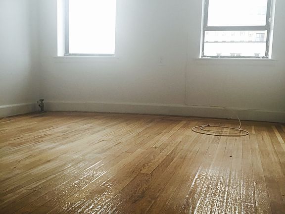 3rd image of 865 Walton Ave APT 2A