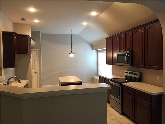 3rd image of 9317 Granger Ln