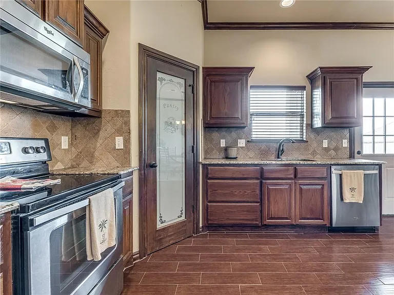 3020 Canton Trl — Photo 14