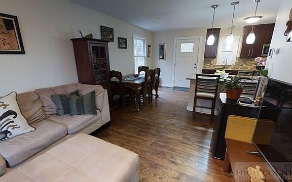 3rd image of 316 Deerfield Forest Pkwy