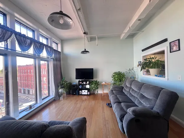 16 Merrimack St APT 4A, Lowell, MA 01852