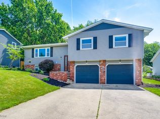 2785 Lee Dr, Wooster, OH 44691