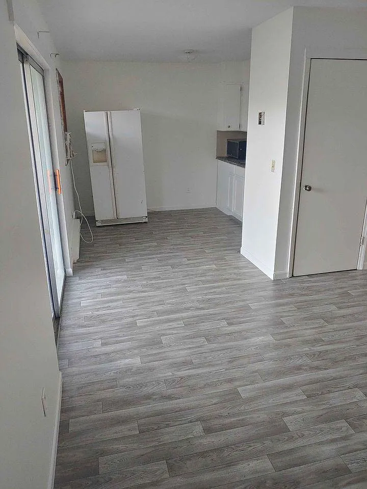 2 bed, 815 sqft, $1,100 — Photo 2