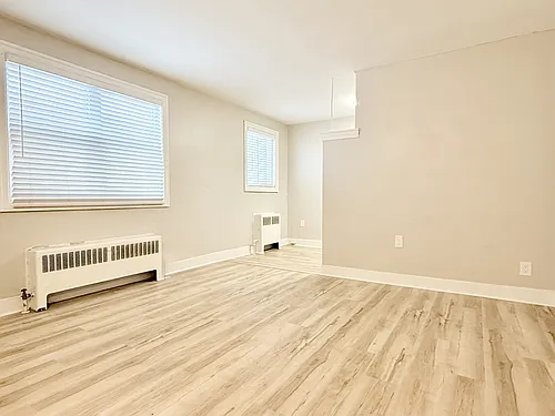 308 Askin Ave #5 Photo 1