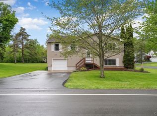 8753 Whiting Rd, Cicero, NY 13039