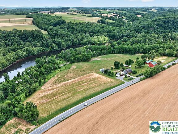 3rd image of 151 Riverview Dr Lot 3