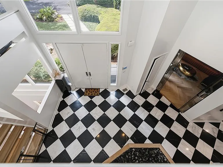 13 Heards Overlook Ct — Photo 38
