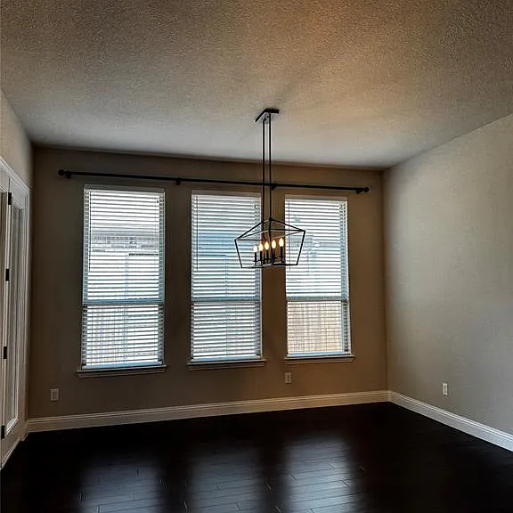 6829 Westbury Dr — Photo 9