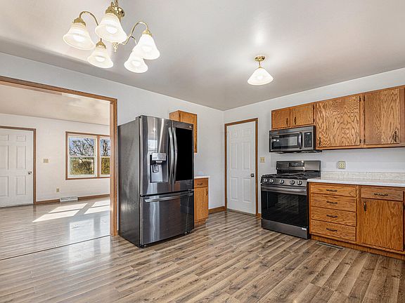 5th image of 57020 225th St