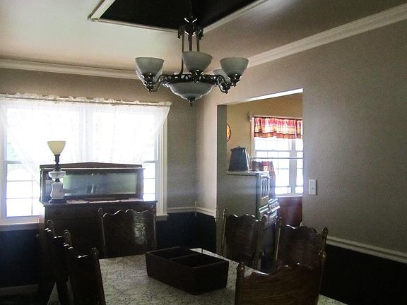Dining Room Vaulted Ceiling