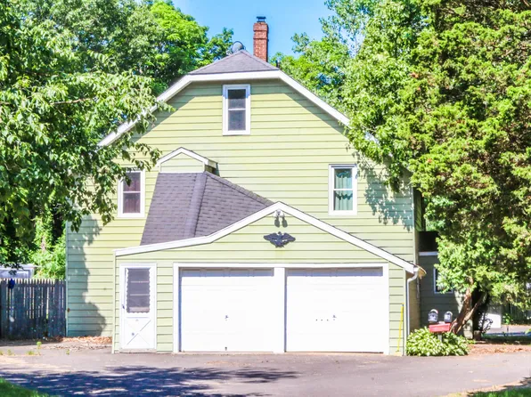 15 Lownds Drive, Windsor Locks, CT 06096