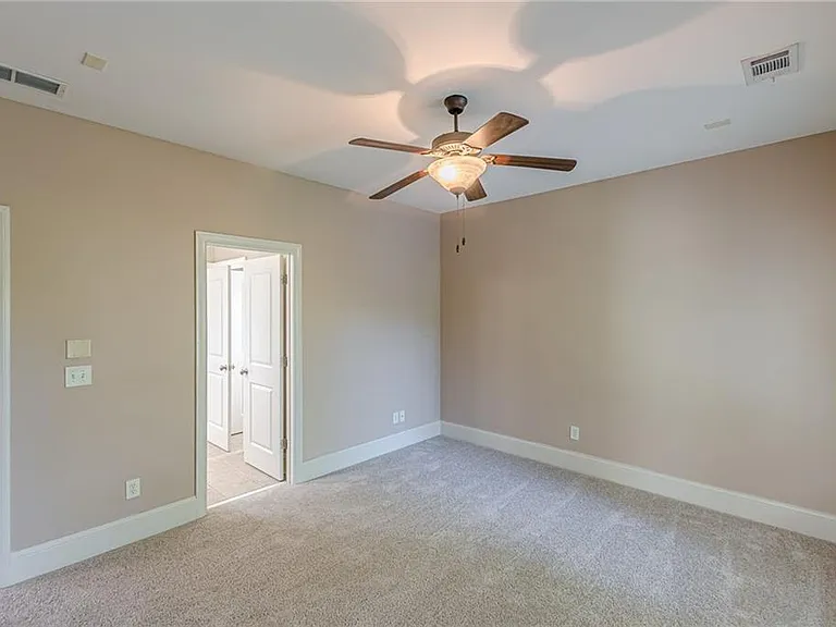 1645 Woodward Way — Photo 68
