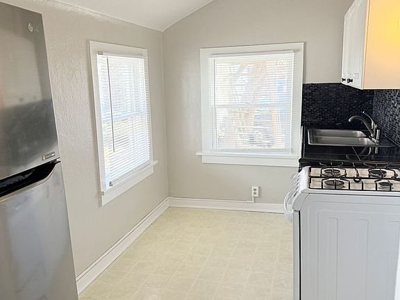 4th image of 611 N Cascade Ave APT 4